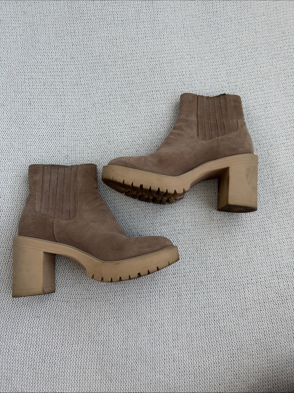 Dolce Vita Brown Suede Caster H2O Lug Sole Boots Size 8